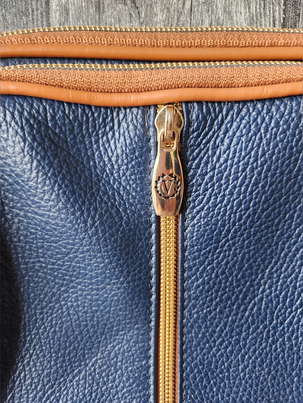 Valentina Genuine Leather Crossbody Handbag Purse Dark Blue Brown Made In Italy - Picture 4 of 13